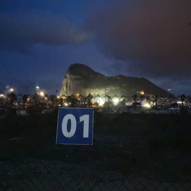 Aussicht vom Parkplatz in Spanien auf Gibraltar