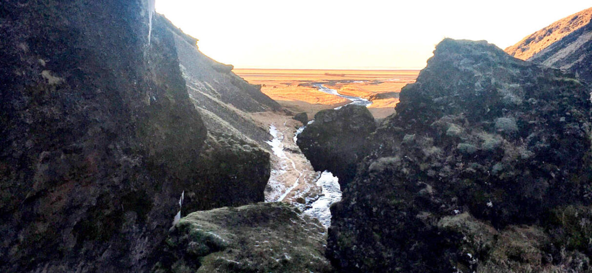 Der Kvernufoss an der Route 1